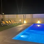 Espacio Con Piscina, 라하레스