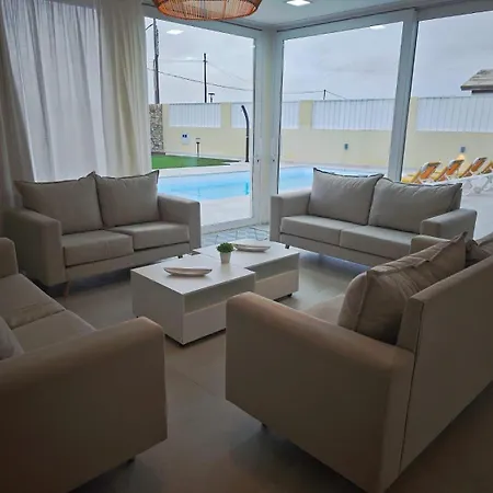 Espacio Con Piscina, Pensionat *