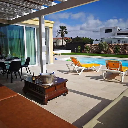 Espacio Con Piscina, Lajares
