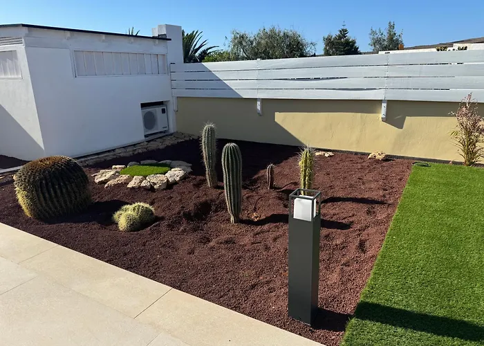Espacio Con Piscina, Pensjonat 3*
