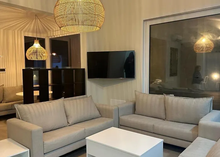 Espacio Con Piscina, Pensjonat 3*
