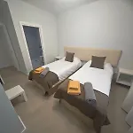 Pensionat Espacio Con Piscina,