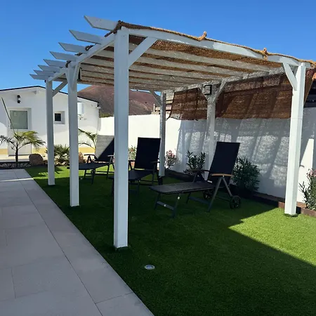 Konukevi Espacio Con Piscina,