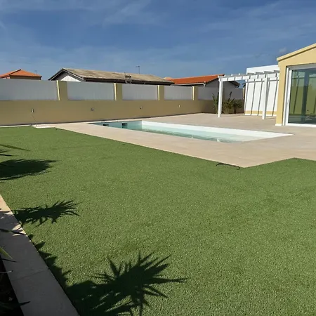 Konukevi Espacio Con Piscina, 3*