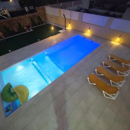 Espacio Con Piscina, Konukevi Lajares